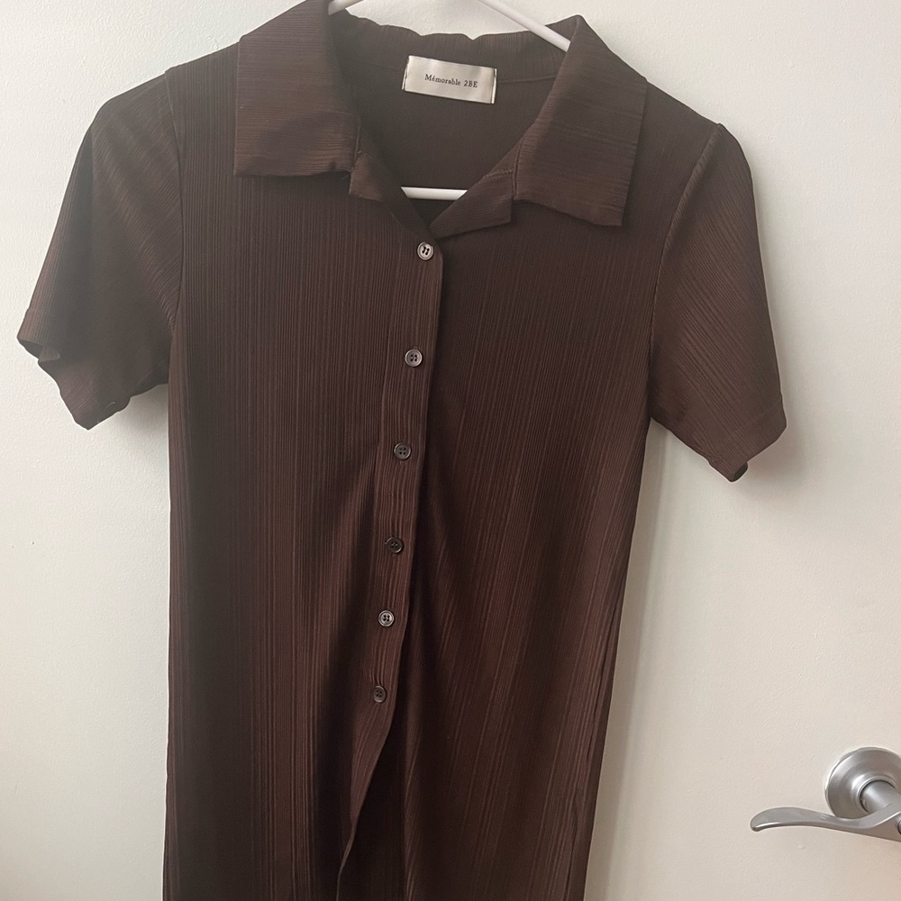 Ribbed brown button-up top